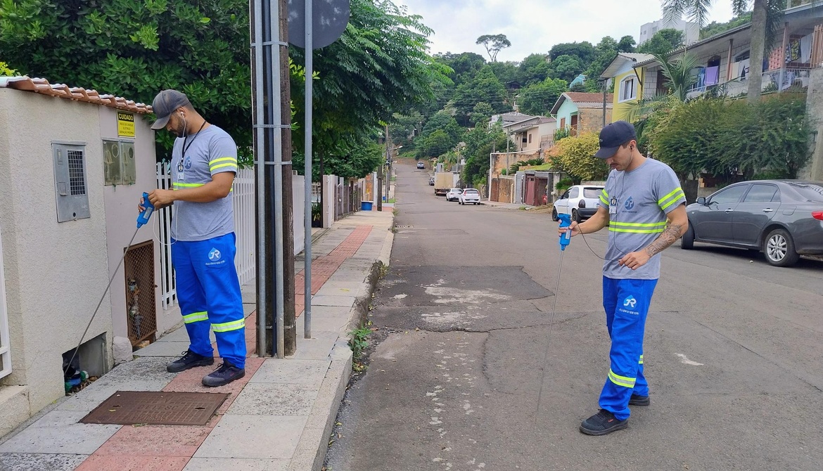 Tecnologia para detectar e mapear vazamentos na rede de água já está nas ruas de Concórdia